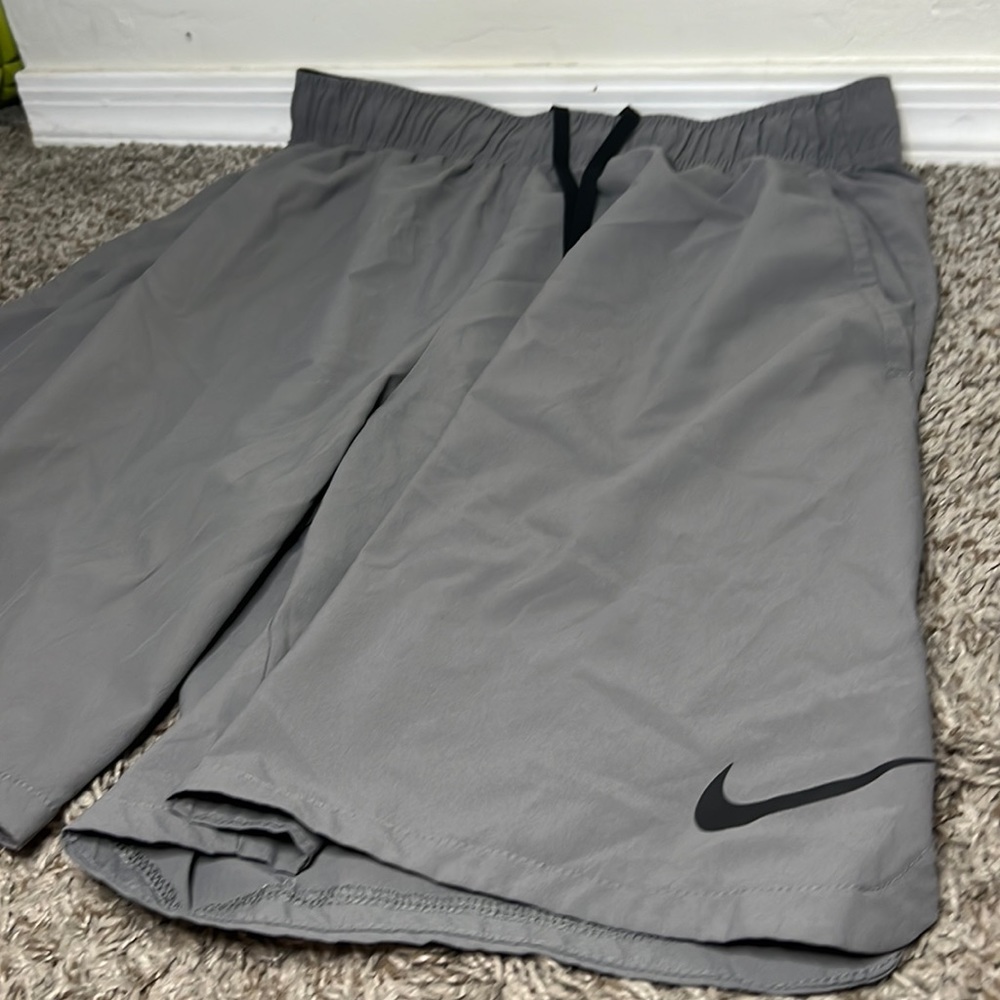 Nike DRIFIT training shorts. Medium